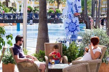 Royal Son Bou Family Club