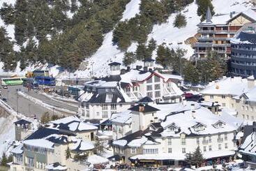 Apartamentos Sabica Nevada Plaza