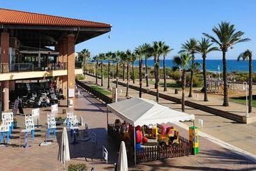 客栈  H. Ciudad De Lepe