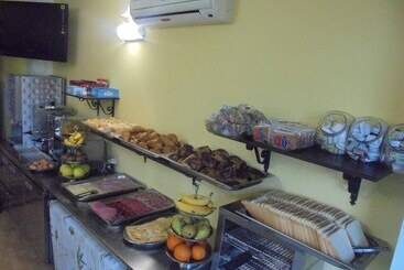 Hotel Azcona