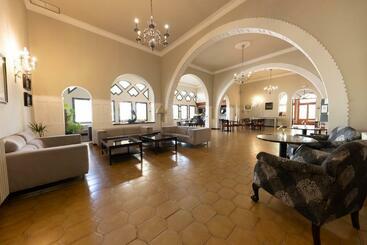 1881 Hotel Balneario Vichy Catalan