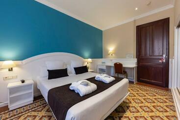 1881 Hotel Balneario Vichy Catalan