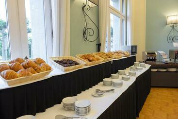 1881 Hotel Balneario Vichy Catalan