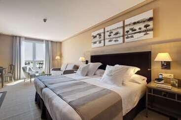 هتل Barcelo Montecastillo Golf