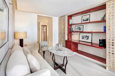 هتل Mim Sotogrande