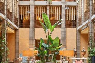 هتل Mim Sotogrande