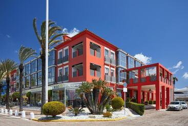 هتل Mim Sotogrande
