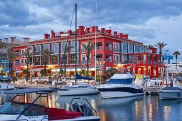 هتل Mim Sotogrande