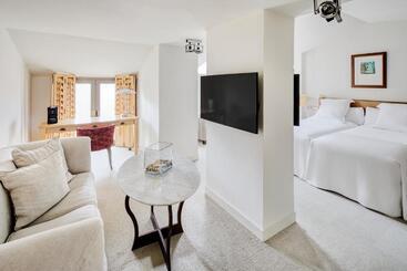 هتل Mim Sotogrande