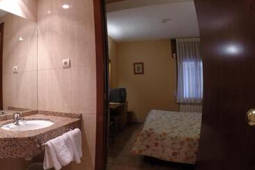 酒店 El Pilar