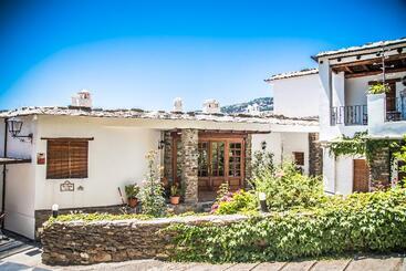 هتل Finca Los Llanos