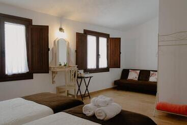 هتل La Posada De Alájar