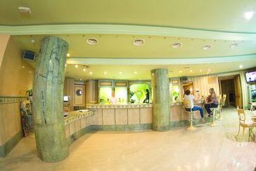 Los Angeles Hotel & Spa
