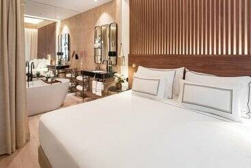 هتل Meliá Granada