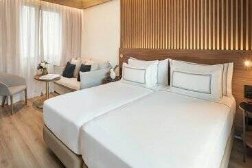هتل Meliá Granada