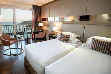 בית מלון כפרי Mercure Monte Igueldo