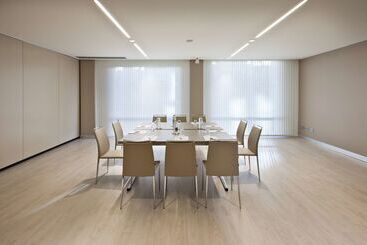 هتل NH Collection San Sebastian Aranzazu