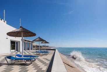 هتل Playa De La Luz