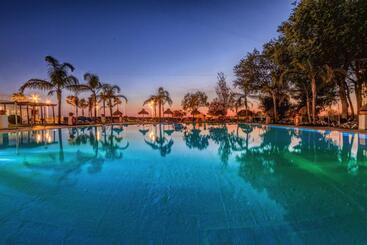 هتل Puertobahia & Spa