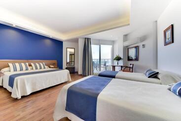 هتل Puertobahia & Spa