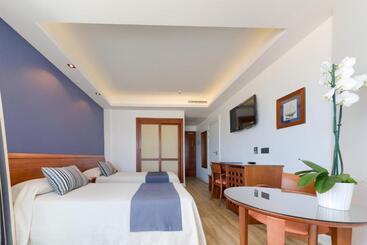 هتل Puertobahia & Spa