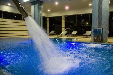 هتل Puertobahia & Spa