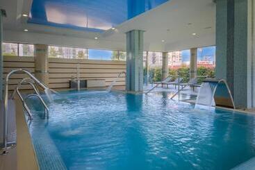 هتل Puertobahia & Spa