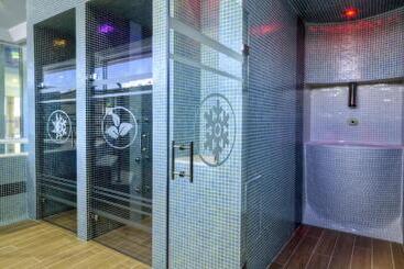 هتل Puertobahia & Spa