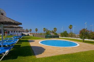 هتل Puertobahia & Spa