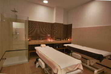 هتل Puertobahia & Spa