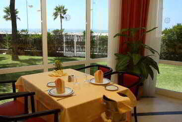 هتل Puertobahia & Spa