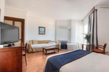 هتل Puertobahia & Spa