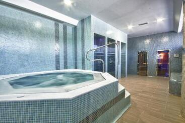 هتل Puertobahia & Spa