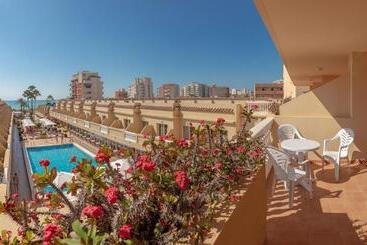 هتل Rh Casablanca Suites
