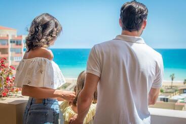 هتل Rh Casablanca Suites