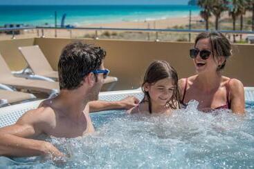 هتل Rh Casablanca Suites