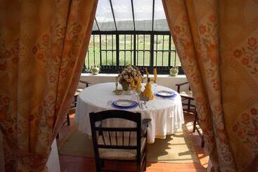 هتل روستایی Hacienda El Santiscal Adults Only