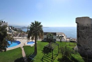 Hotel Salobreña Suites