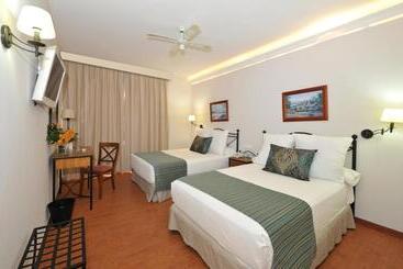 Hotel Salobreña Suites