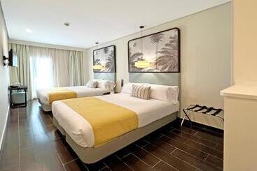 Отель Soho Boutique Puerto