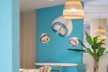 Отель Soho Boutique Puerto