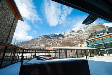 Sommos Hotel Aneto