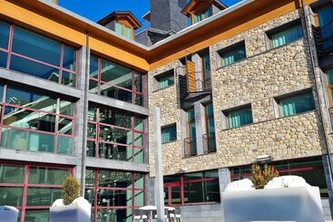 Sommos Hotel Aneto