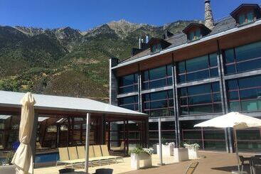 Sommos Hotel Aneto
