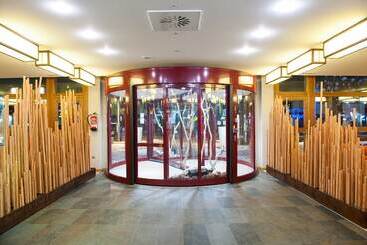 Sommos Hotel Aneto