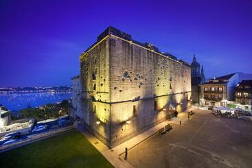 Parador De Hondarribia - Fuenterrabía