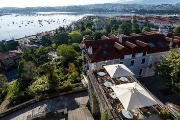 Parador De Hondarribia