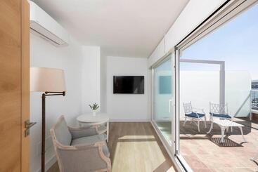 هتل Apartamentos Rotilio