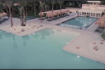 فندق Balneario De Leana