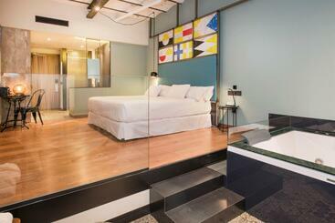 هتل Barcelo Ourense